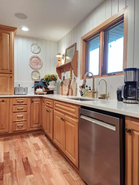 Kitchen - 2802 E Covey Ln, Ozark, MO 65721 photo 8 of 14