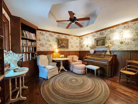 Living - 2802 E Covey Ln, Ozark, MO 65721 photo 6 of 13