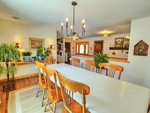 Dining - 2802 E Covey Ln, Ozark, MO 65721 photo 4 of 9