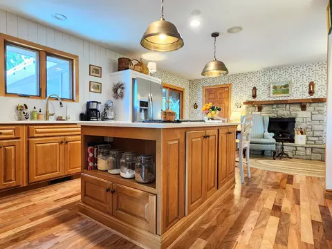 Kitchen - 2802 E Covey Ln, Ozark, MO 65721 photo 4 of 14