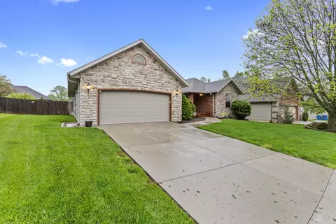 630 Spout Spring St, Nixa, MO 65714 photo 3