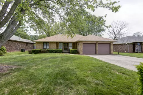 1210 W Seminole St, Springfield, MO 65807