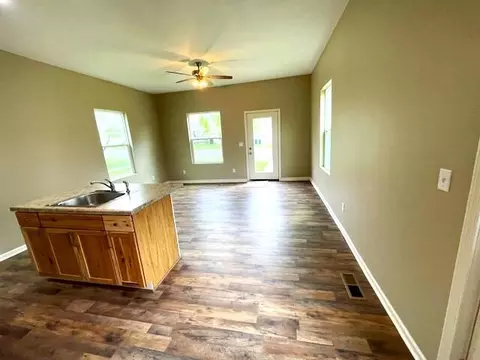 504 6th St, Monett, MO 65708 photo 9