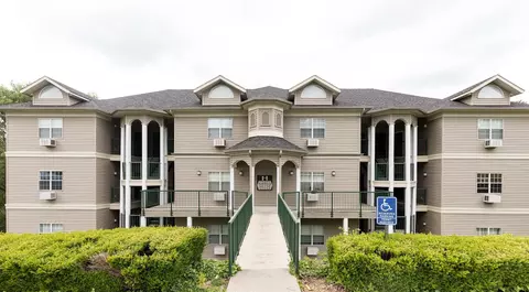 813 Holiday Rdg #6, Branson, MO 65616