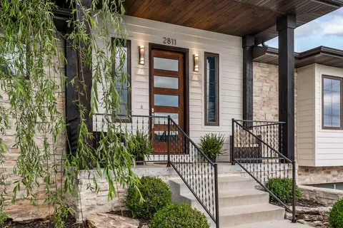 Exterior - 2811 S 14th Ave, Ozark, MO 65721 photo 4 of 16