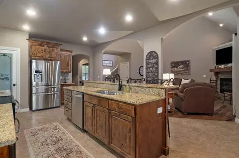 Bath - 3608 N Wakefield Dr, Ozark, MO 65721 photo 1 of 5