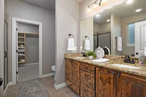 Bath - 3608 N Wakefield Dr, Ozark, MO 65721 photo 2 of 5