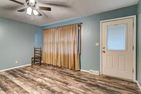 2223 N Clifton Ave, Springfield, MO 65803 photo 4