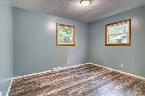 2223 N Clifton Ave, Springfield, MO 65803 photo 14