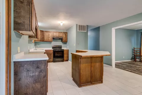2223 N Clifton Ave, Springfield, MO 65803 photo 7