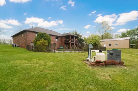 Exterior - 5544 N Willow Rd, Ozark, MO 65721 photo 8 of 22