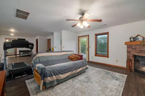 Bedroom - 5544 N Willow Rd, Ozark, MO 65721 photo 8 of 13