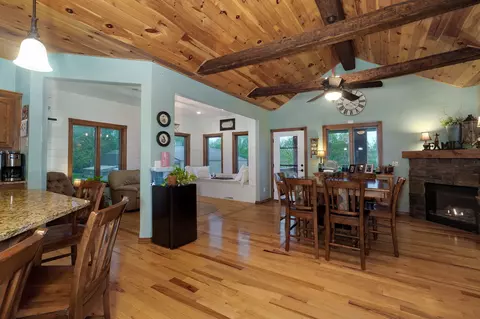 Dining - 5544 N Willow Rd, Ozark, MO 65721 photo 4 of 4