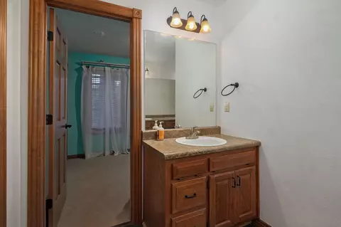 Bath - 5544 N Willow Rd, Ozark, MO 65721 photo 8 of 10