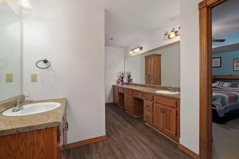 Bath - 5544 N Willow Rd, Ozark, MO 65721 photo 7 of 10
