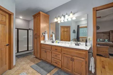 Bath - 5544 N Willow Rd, Ozark, MO 65721 photo 3 of 10
