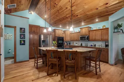 Kitchen - 5544 N Willow Rd, Ozark, MO 65721 photo 1 of 5