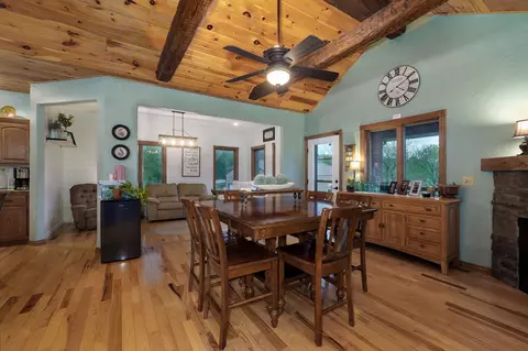 Dining - 5544 N Willow Rd, Ozark, MO 65721 photo 3 of 4
