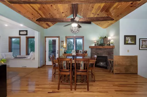 Dining - 5544 N Willow Rd, Ozark, MO 65721 photo 1 of 4