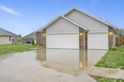 527 E Melton Rd, Ozark, MO 65721 photo 3
