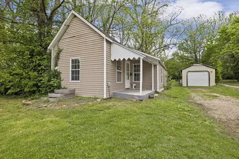 2120 N Summit Ave, Springfield, MO 65803