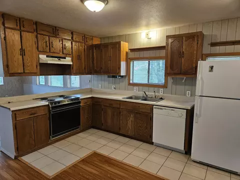 510 E Garfield Ave, Ava, MO 65608 photo 13