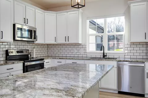 1081 E Daisy Falls Dr, Nixa, MO 65714 photo 7