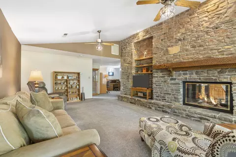 448 Compton Ridge Rd, Branson, MO 65616 photo 2