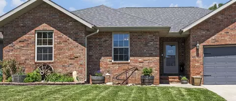 875 W Cambridge Ave, Nixa, MO 65714 photo 2