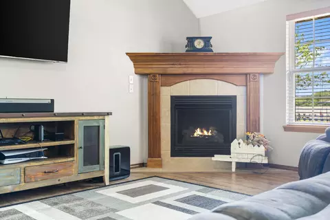 875 W Cambridge Ave, Nixa, MO 65714 photo 4