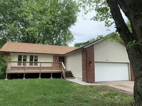 1705 W Whiteside St, Springfield, MO 65807 photo 1