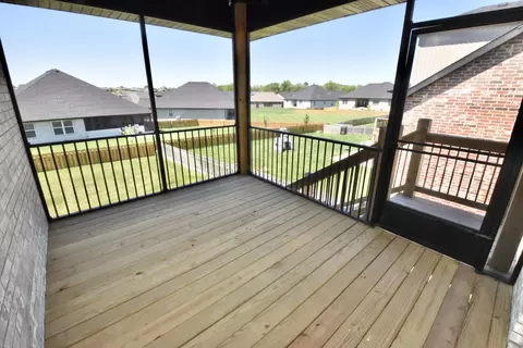 Exterior - 1505 N Thornhill Dr, Springfield, MO 65802 photo 3 of 13