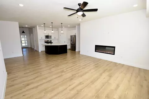 Living - 1505 N Thornhill Dr, Springfield, MO 65802 photo 2 of 6