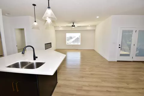 Living - 1505 N Thornhill Dr, Springfield, MO 65802 photo 1 of 6