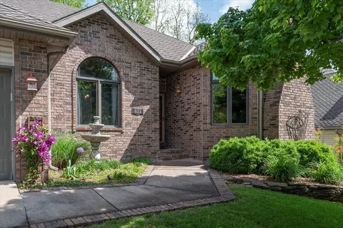 835 W Brookshire Dr, Springfield, MO 65810 photo 4