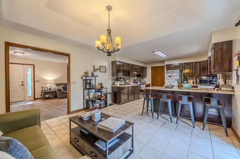 815 E 16th St, Mountain Grove, MO 65711 photo 9