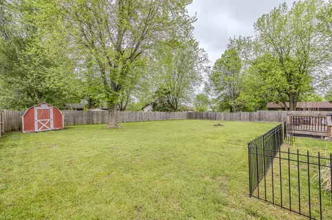815 E 16th St, Mountain Grove, MO 65711 photo 31