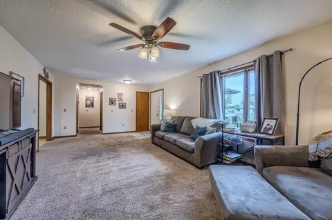 815 E 16th St, Mountain Grove, MO 65711 photo 5