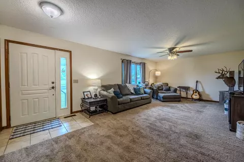815 E 16th St, Mountain Grove, MO 65711 photo 4