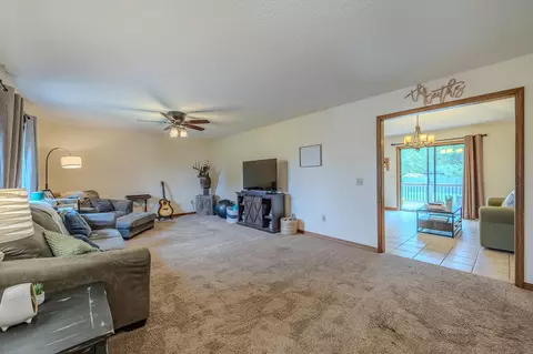 815 E 16th St, Mountain Grove, MO 65711 photo 7