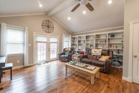 1114 E Cambridge St, Springfield, MO 65807 photo 7