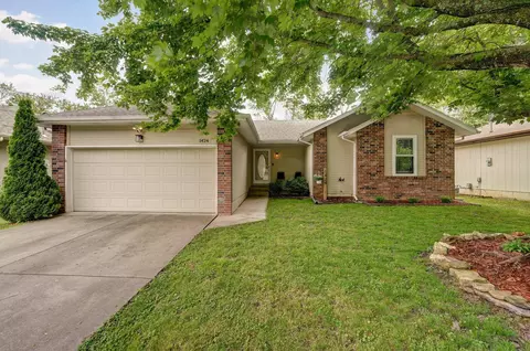 1424 S Ventura Ct, Springfield, MO 65804