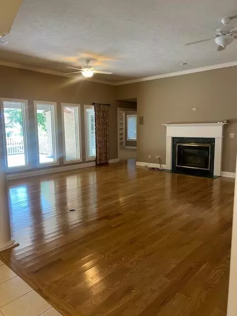 3732 E Alameda St, Springfield, MO 65809 photo 13