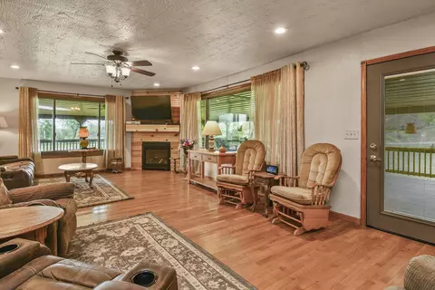 2651 E Mccracken Rd, Ozark, MO 65721 photo 9