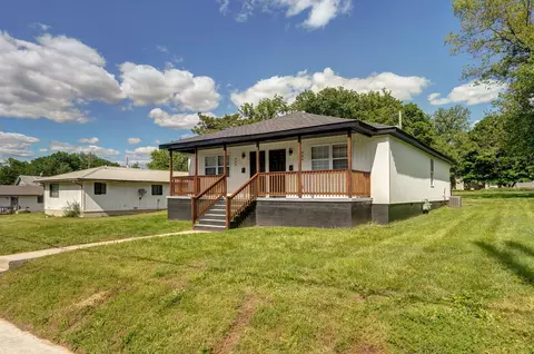 924926 N Broadway Ave, Springfield, MO 65802 photo 3