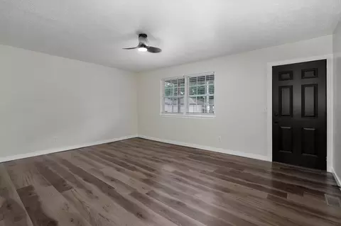 924926 N Broadway Ave, Springfield, MO 65802 photo 9