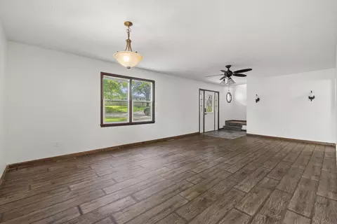 1163 S Oak Park Dr, Springfield, MO 65802 photo 6