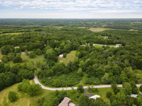 000 Plumtree Dr, Ozark, MO 65721 photo 2
