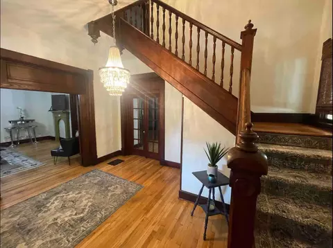 Entry Way - 811 W Walnut St, Springfield, MO 65806 photo 16 of 26