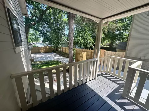Exterior - 811 W Walnut St, Springfield, MO 65806 photo 12 of 22
